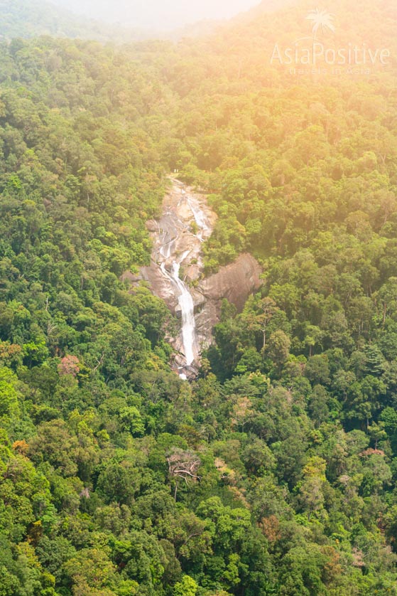 Каскадный водопад Seven Walls на острове Лангкави 
