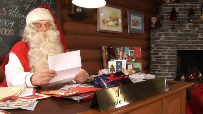 В Мастерской Санта Клауса находятся его офис и почтовое отделение : Финляндия, 96 930 Полярный круг. По этому адресу можно послать письмо лично Санта Клаусу.