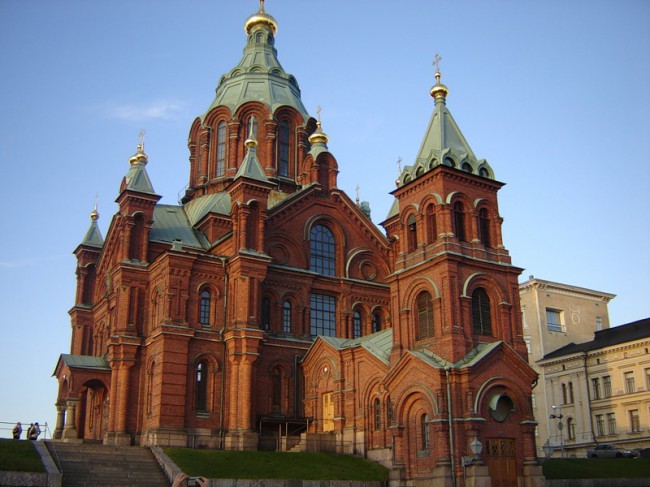 Успенский собор в Хельсинки построен в 1868 году в псевдовизантийском стиле по проекту русского архитектора А. М. Горностаева.