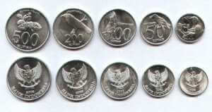 Монеты на бали, деньги, индонезийские рупии