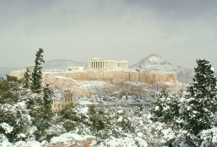 отдых и погода Греции в феврале