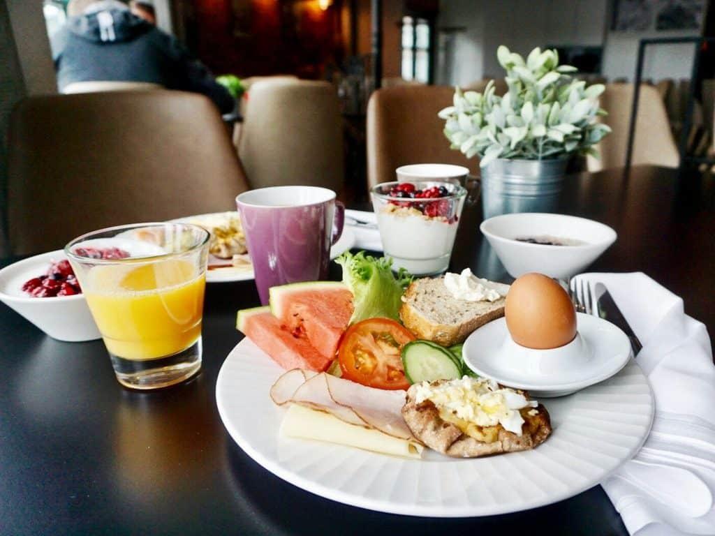 Finnish hotel breakfast - Her Finland: How to choose Finnish breakfast items in a hotel? Check this helpful article about Finnish breakfast!