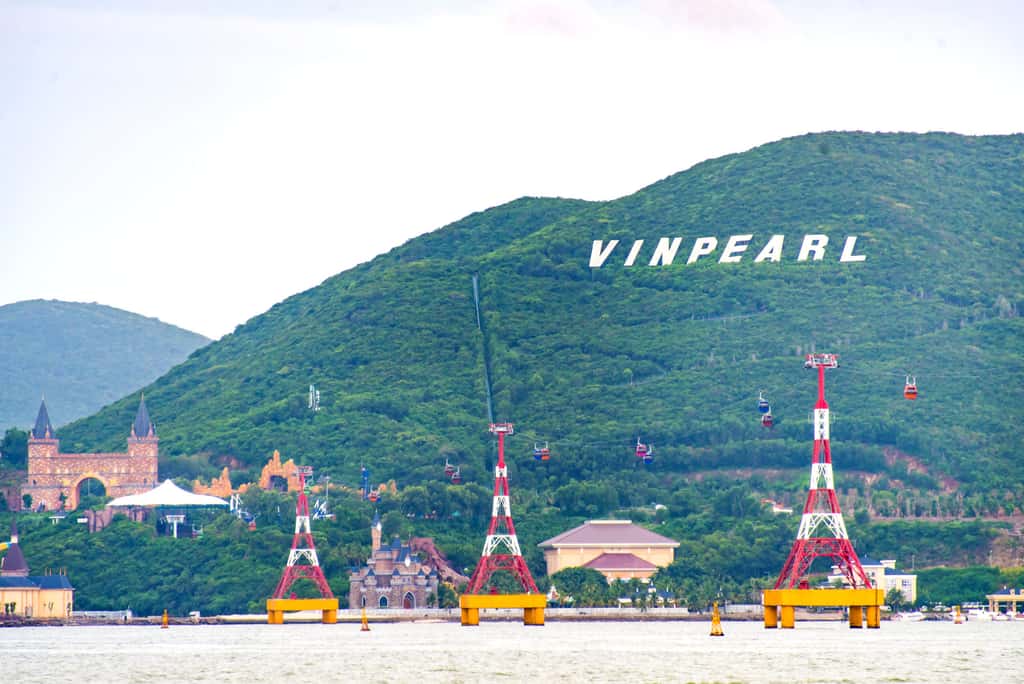 Канатная дорога Vinpearl соединяет Нячанг с островом Хон Тре