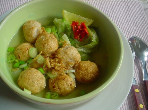 Отдыхая на Бали, попробуйте суп bakso