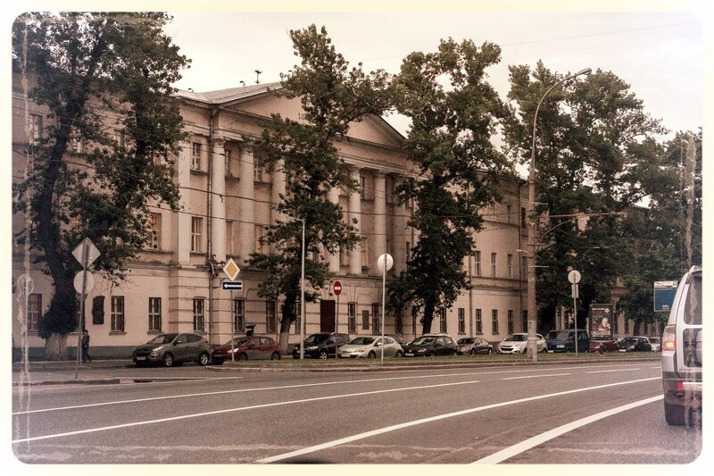 Здание бывших Хамовнических казарм, Москва