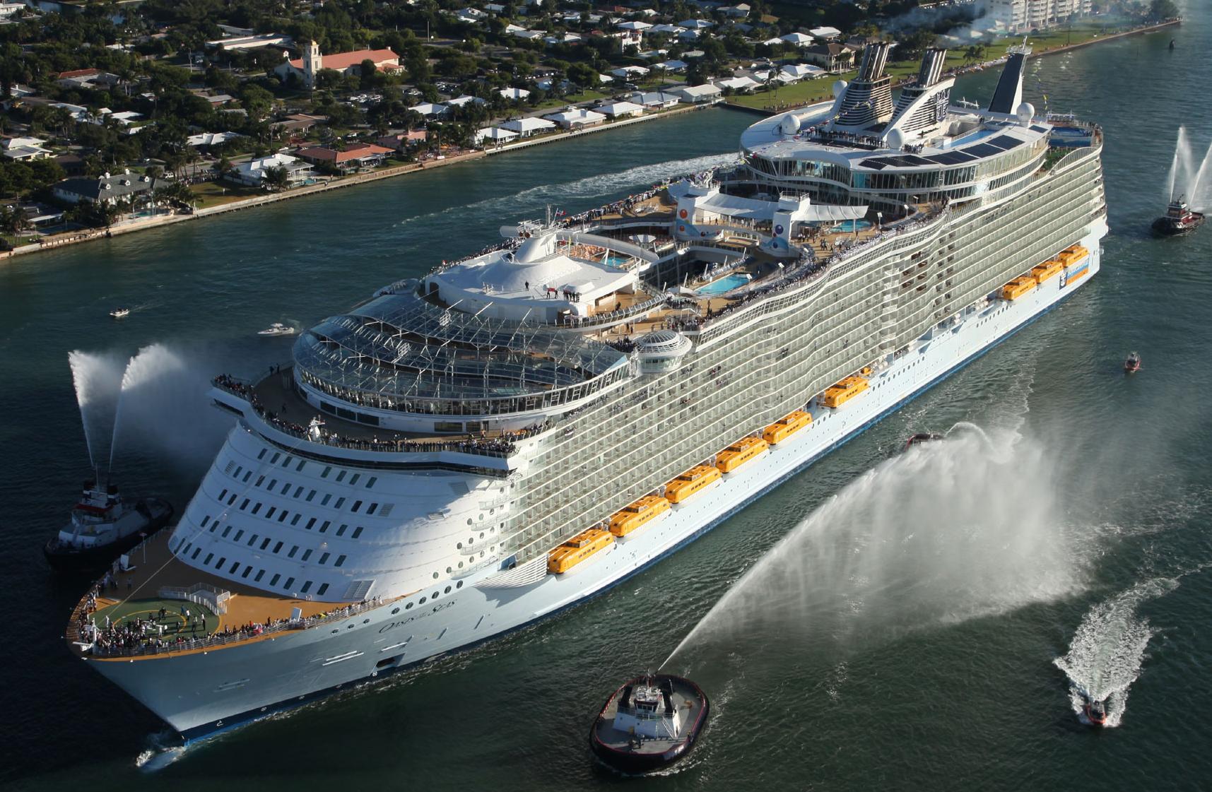 Oasis of the Seas launch.