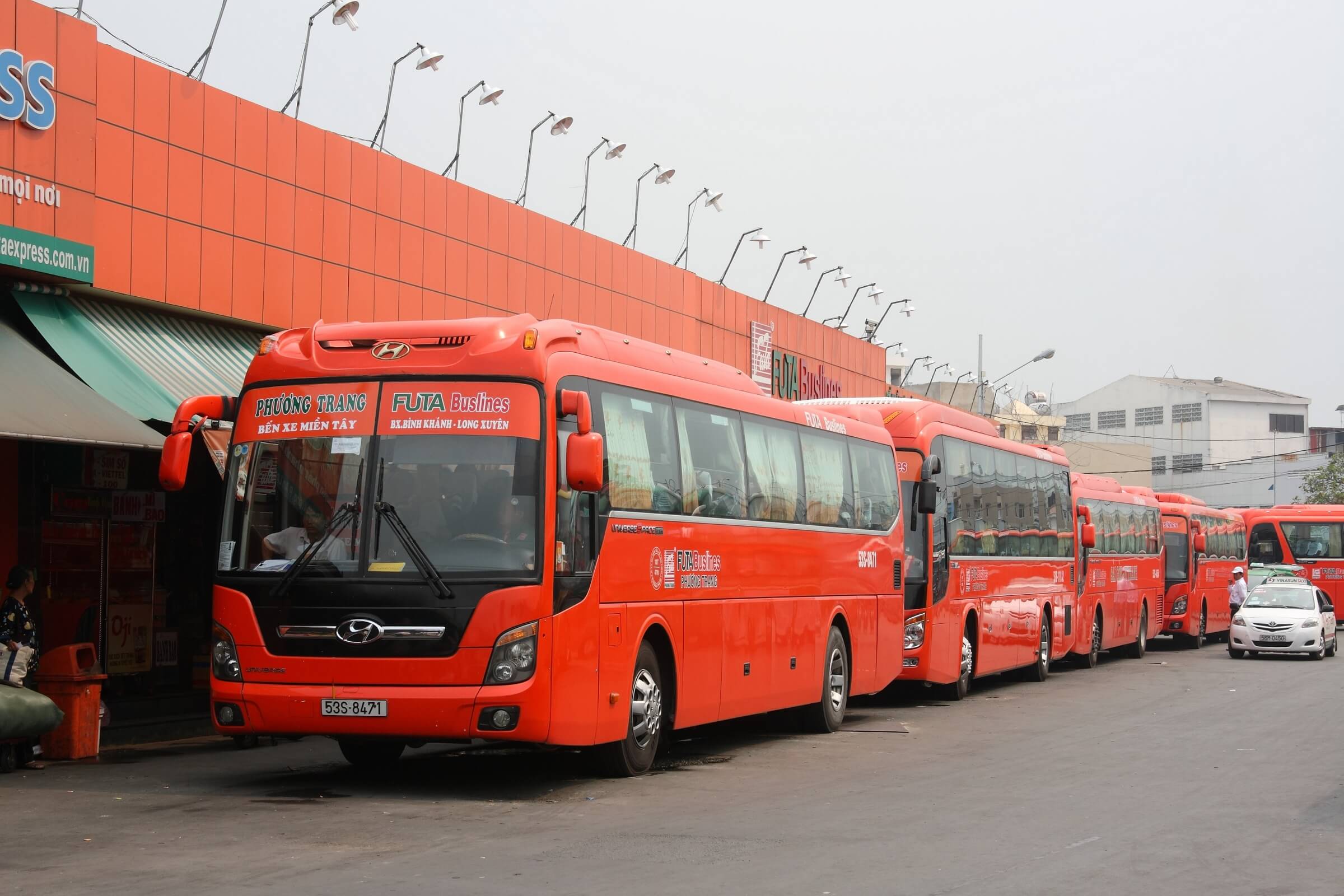Автобус Futa Bus Lines