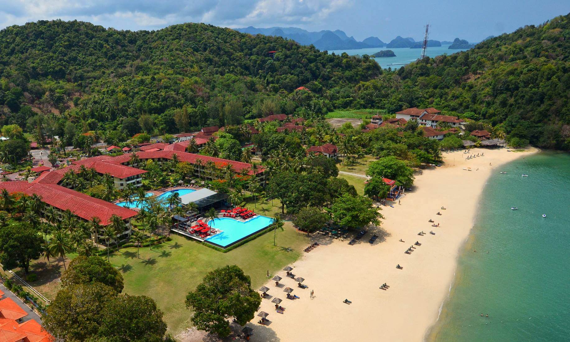 Спа-отель Holiday Villa Beach Resort в Лангкави
