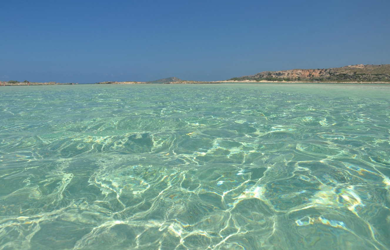 Прозрачная вода на пляже Элафониси