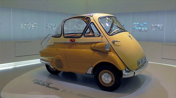 Музей БМВ - Автомобиль Isetta.
