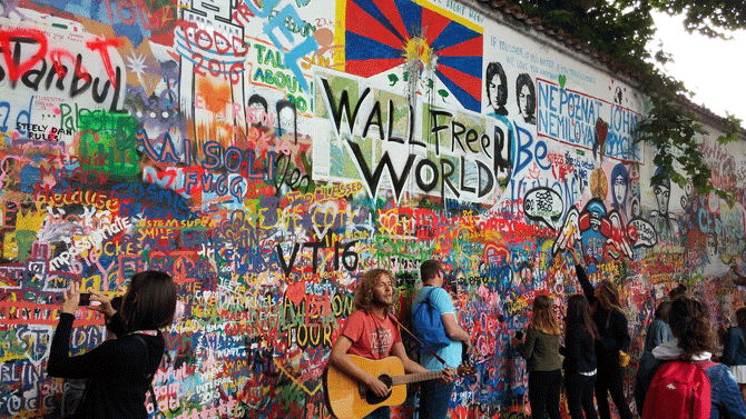 Стена Леннона - Необычная Прага