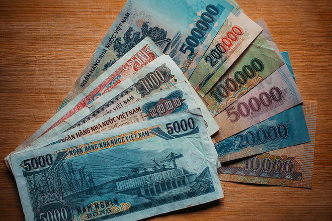 поменять рубли на доллары во Вьетнаме