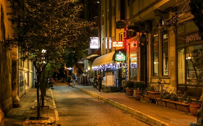 Улицы Стамбула ночью