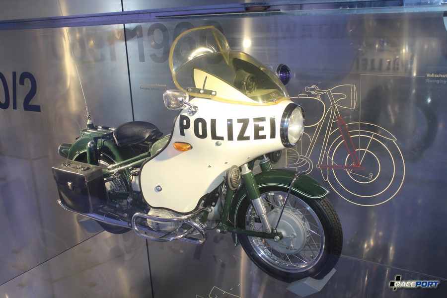 Полицейский вариант мотоцикла BMW