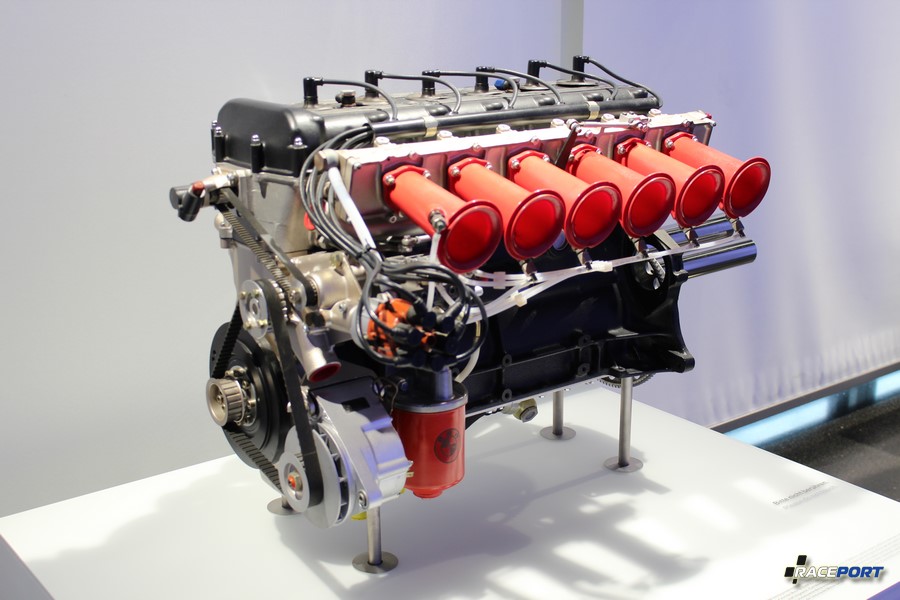 Двигатель M49 от Batmobile E9 