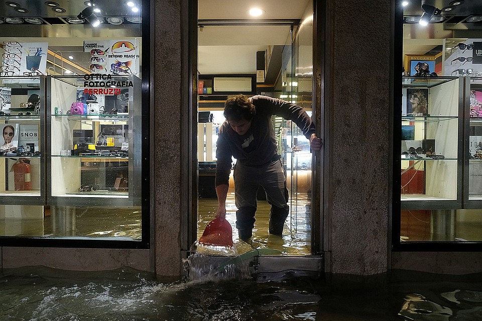 В Венеции – сильнейшее за 50 лет наводнение Фото: REUTERS