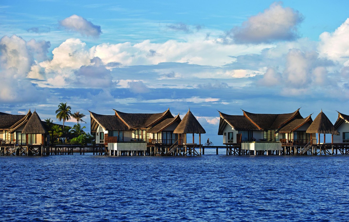 kurort-bungala-tropiki-maldivy-okean-jumeirah-vittaveli-wate