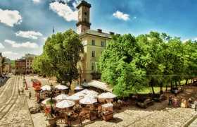 Тур в Карпаты: Львов - Скалистая крепость Тустань