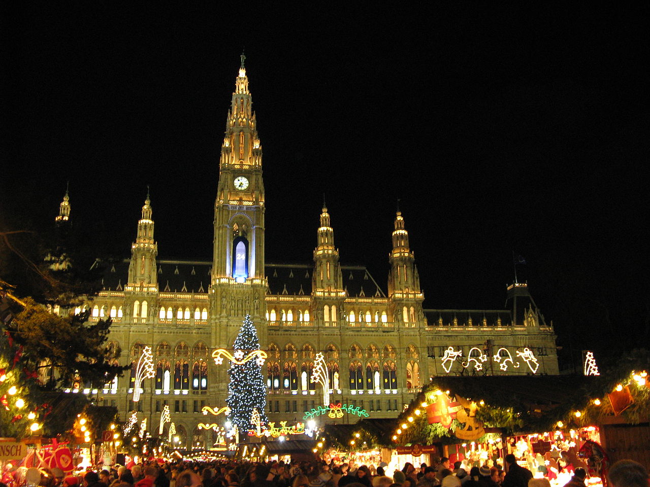 wien_rathaus_night