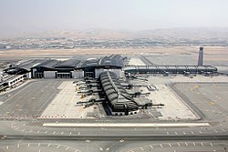 Строящийся новый терминал в аэропорту Маската.jpg