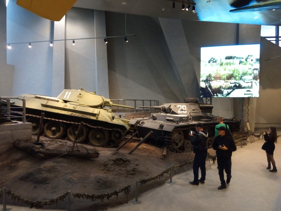 ​Инсталляция «Танковый бой» - Главный военно-исторический музей Беларуси 