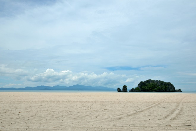 Пляж Tanjung Rhu