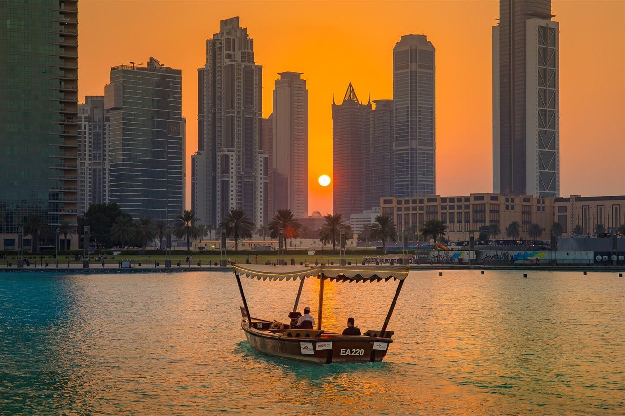 Катание на яхте в Дубае
